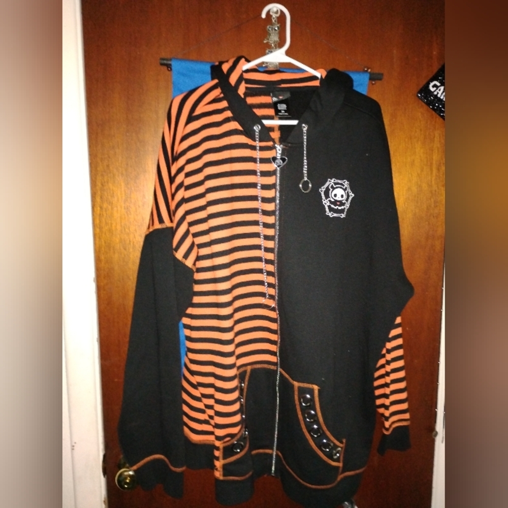 Hot Topic Hoodie